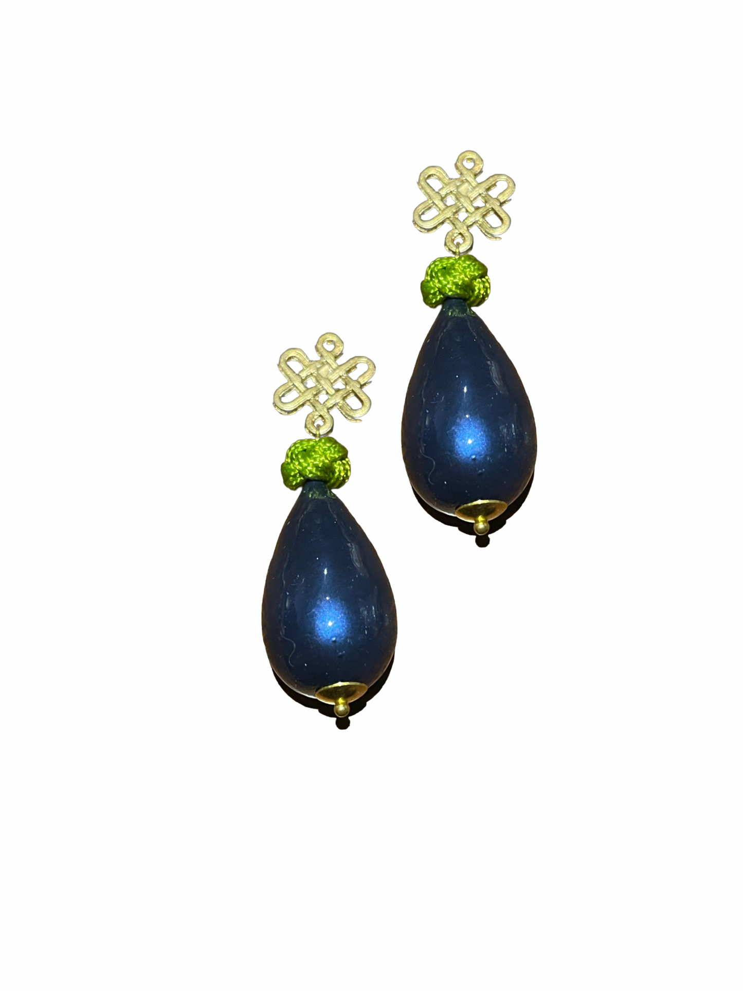 Kleine blaue Nuvola mit kleinem Knotentop