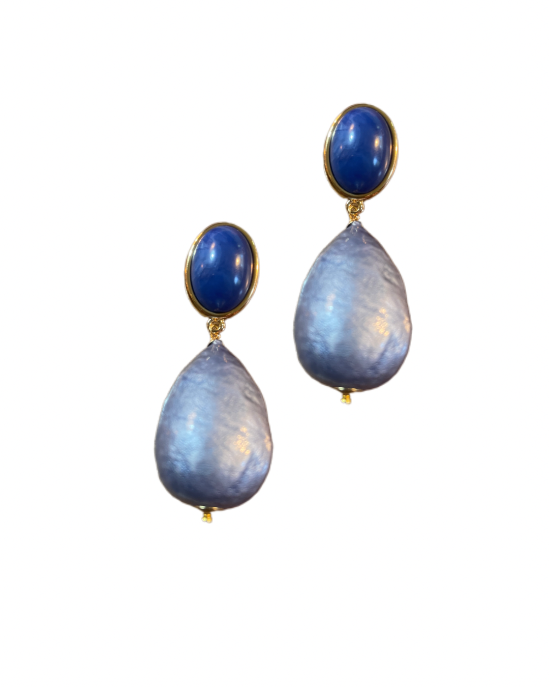 Hellblaue Nuvola mit blauem Cabouchon
