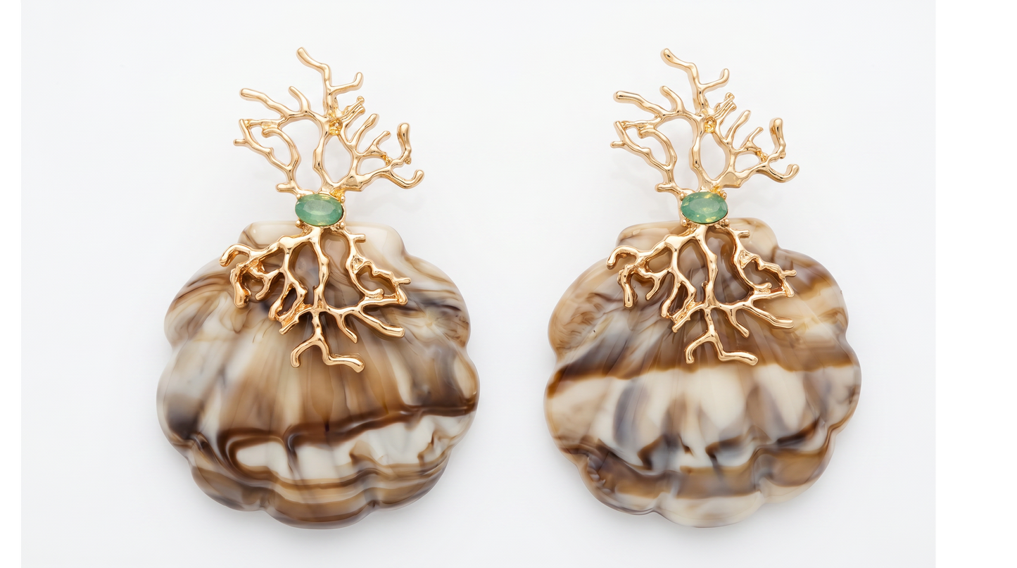 Beije-Muschel mit Golddetails