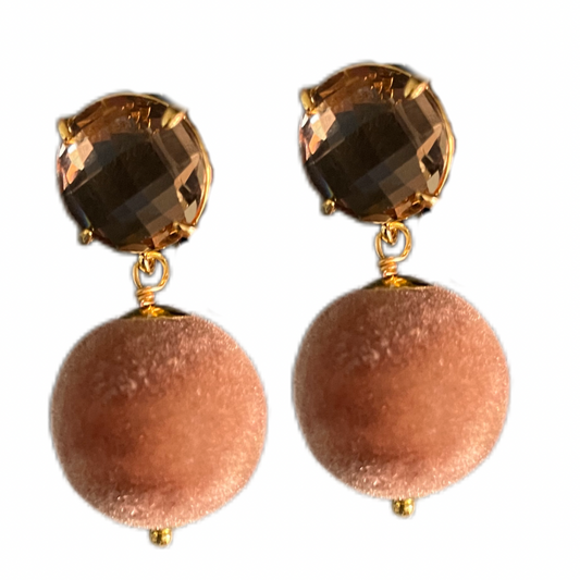 Elegante hellbraune Samtkugel