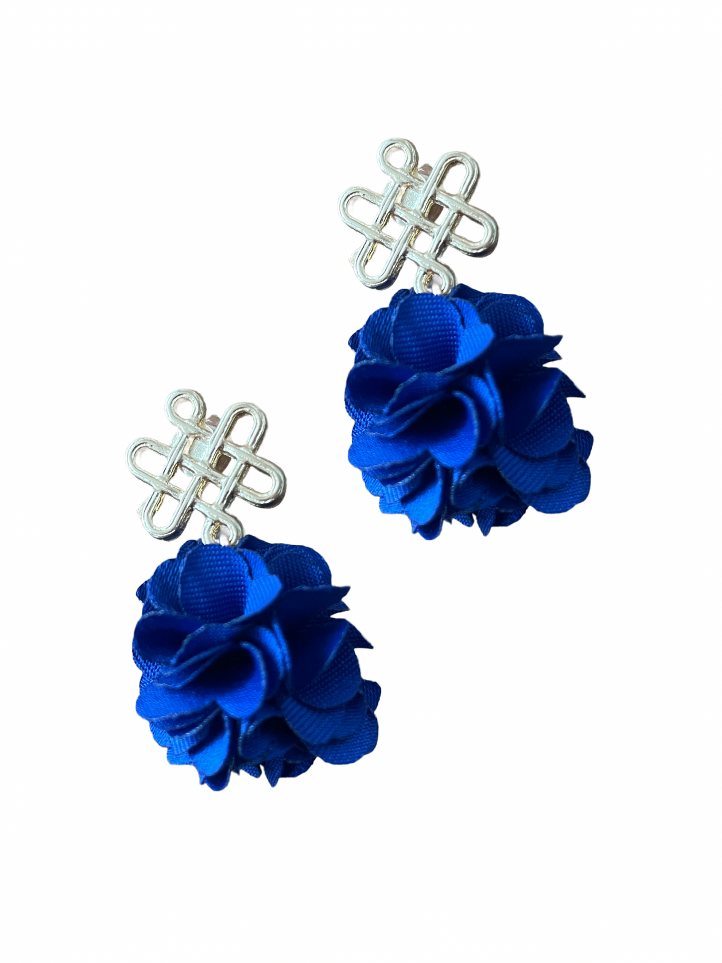 Glücksknoten mit dunkel blauer  Fleur Blume