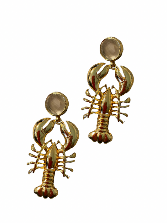 Goldener Hummer mit Himmel grauen Stecker