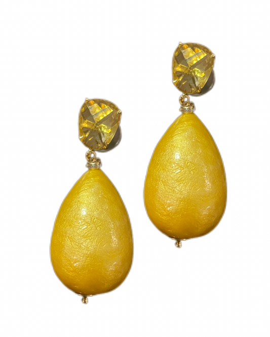 Gelbe Nuvola mit gelben Kristallstecker