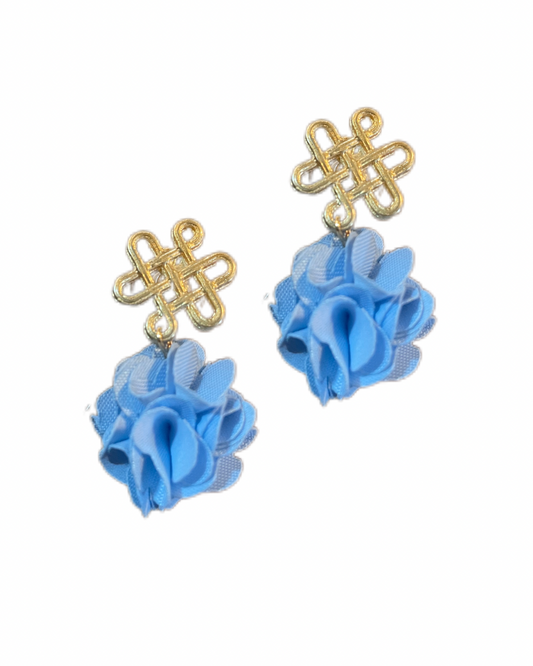 Glücksknoten mit blauer Fleur Blume
