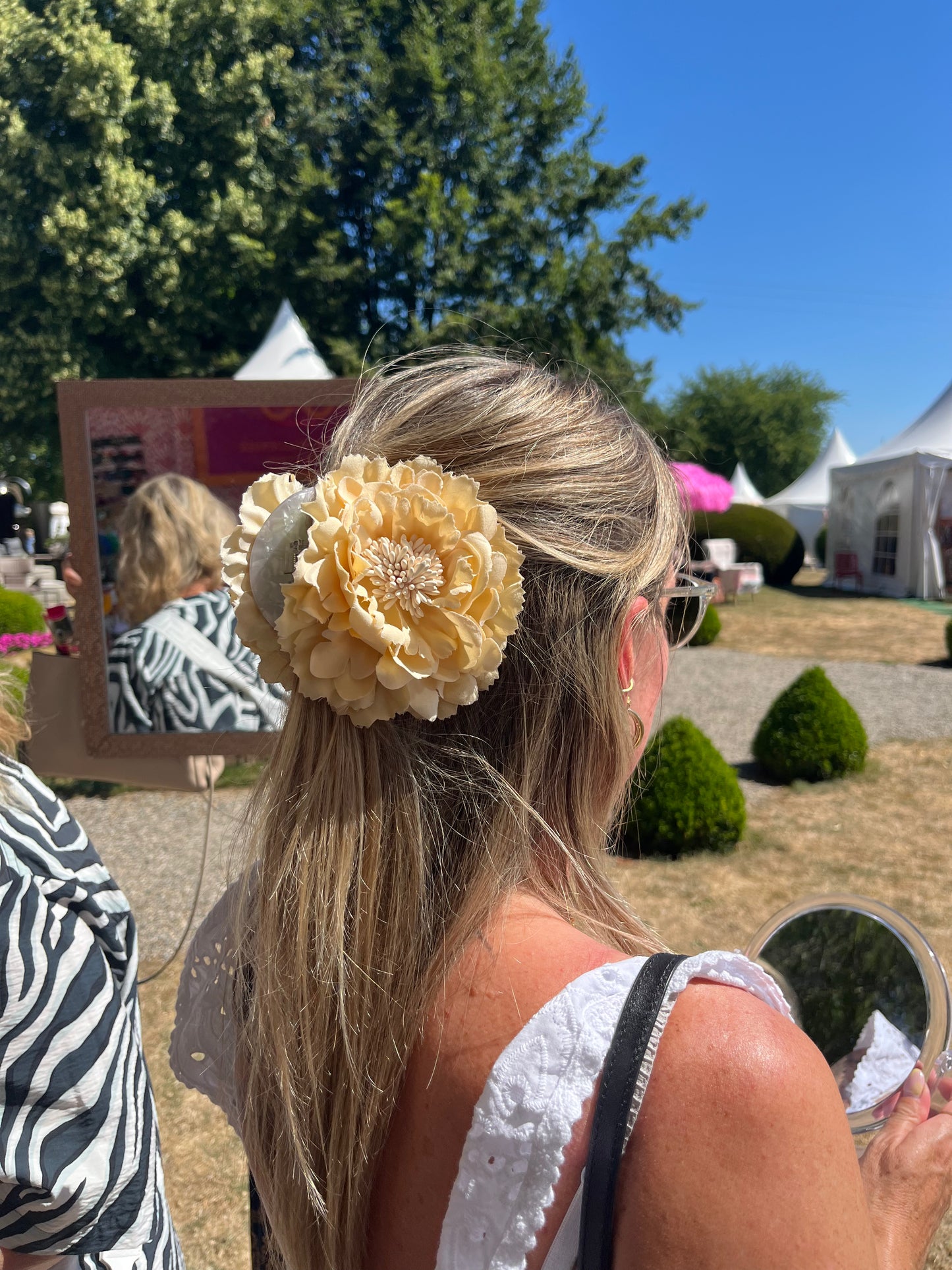 Spilla Blume beige