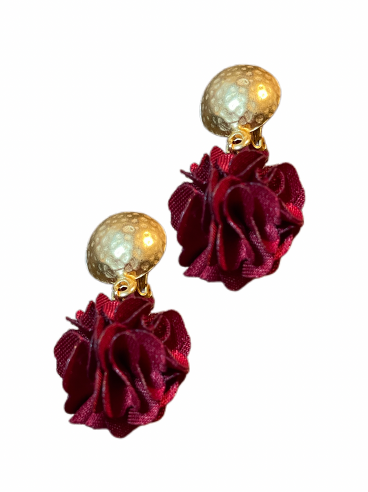 Clip mit bordeauxroter Fleur Blume