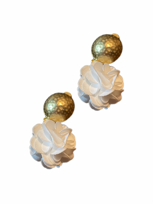 Clip mit weisser Fleur Blume