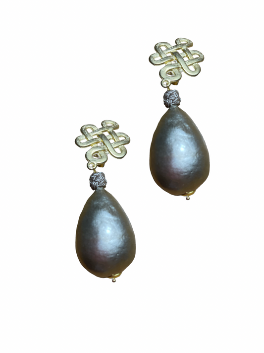 Glücksknoten mit goldener Nuvola CLIP